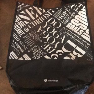Lululemon reusable shopping tote ❤️